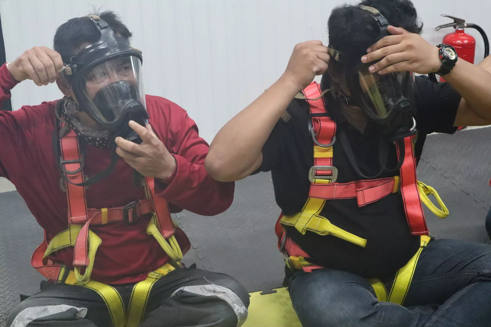การรับวุฒิบัตรผู้ปฏิบัติงานอับอากาศ  - หลักสูตรอับอากาศ ที่ Safety Station โรงเรียนความปลอดภัย