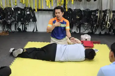 ภาพการอบรมที่อับอากาศจริง
