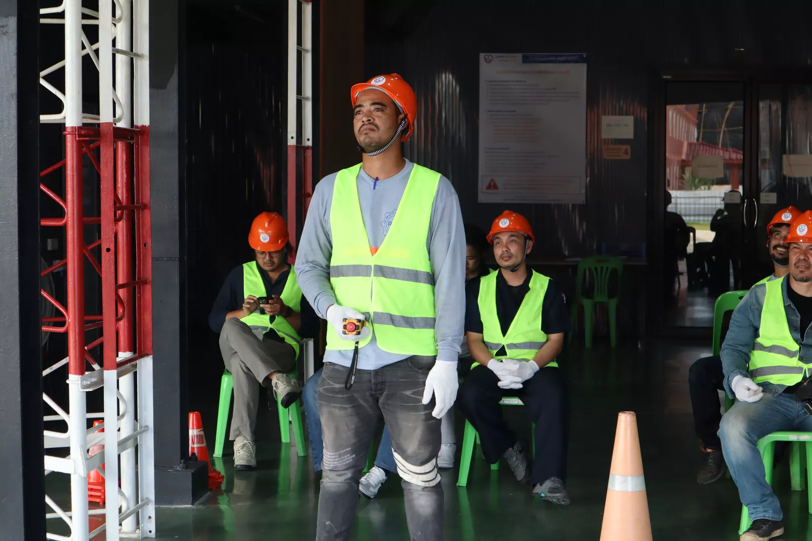 กิจกรรมกลุ่มอบรมเครน Overhead Crane - หลักสูตรปั้นจั่น ที่ Safety Station โรงเรียนความปลอดภัย