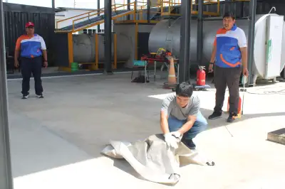 การฝึกปฏิบัติผู้เฝ้าระวังไฟ - หลักสูตรดับเพลิง ที่ Safety Station โรงเรียนความปลอดภัย