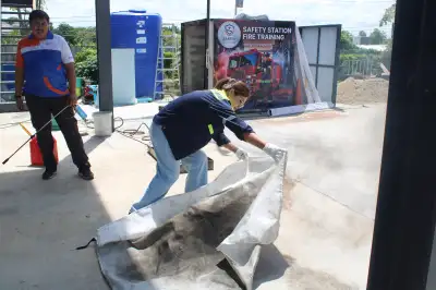 กิจกรรมกลุ่มผู้เฝ้าระวังไฟ - หลักสูตรดับเพลิง ที่ Safety Station โรงเรียนความปลอดภัย