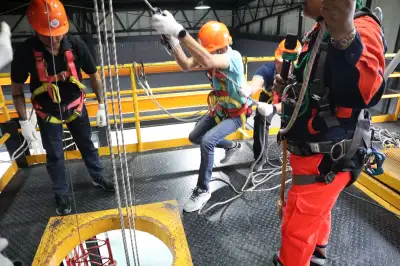 การทดสอบอับอากาศ 4 ผู้ - หลักสูตรอับอากาศ ที่ Safety Station โรงเรียนความปลอดภัย