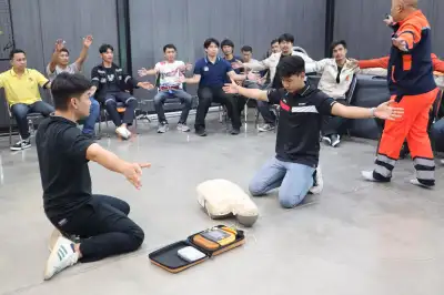 การสาธิตอับอากาศ 4 ผู้ - หลักสูตรอับอากาศ ที่ Safety Station โรงเรียนความปลอดภัย